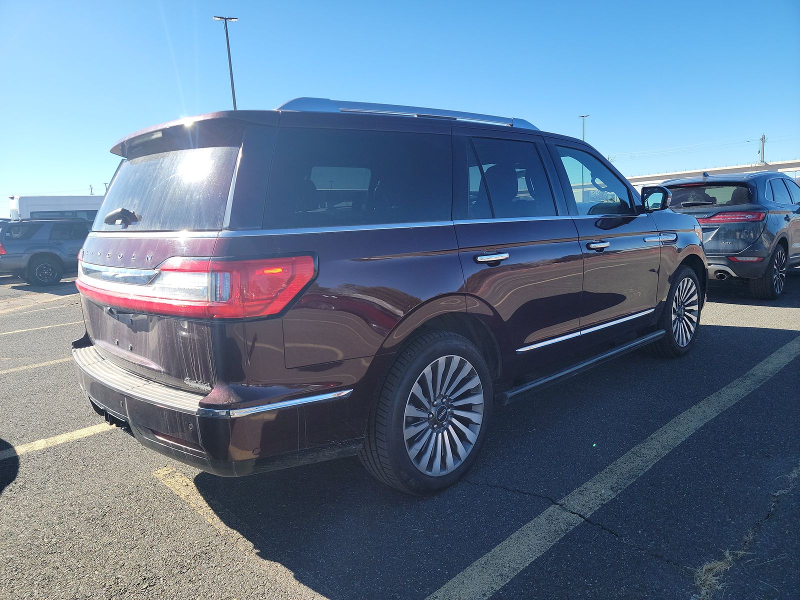 Vehicle - 20240214 2018 Lincoln Navigator 5LMJJ2LT9JEL01365