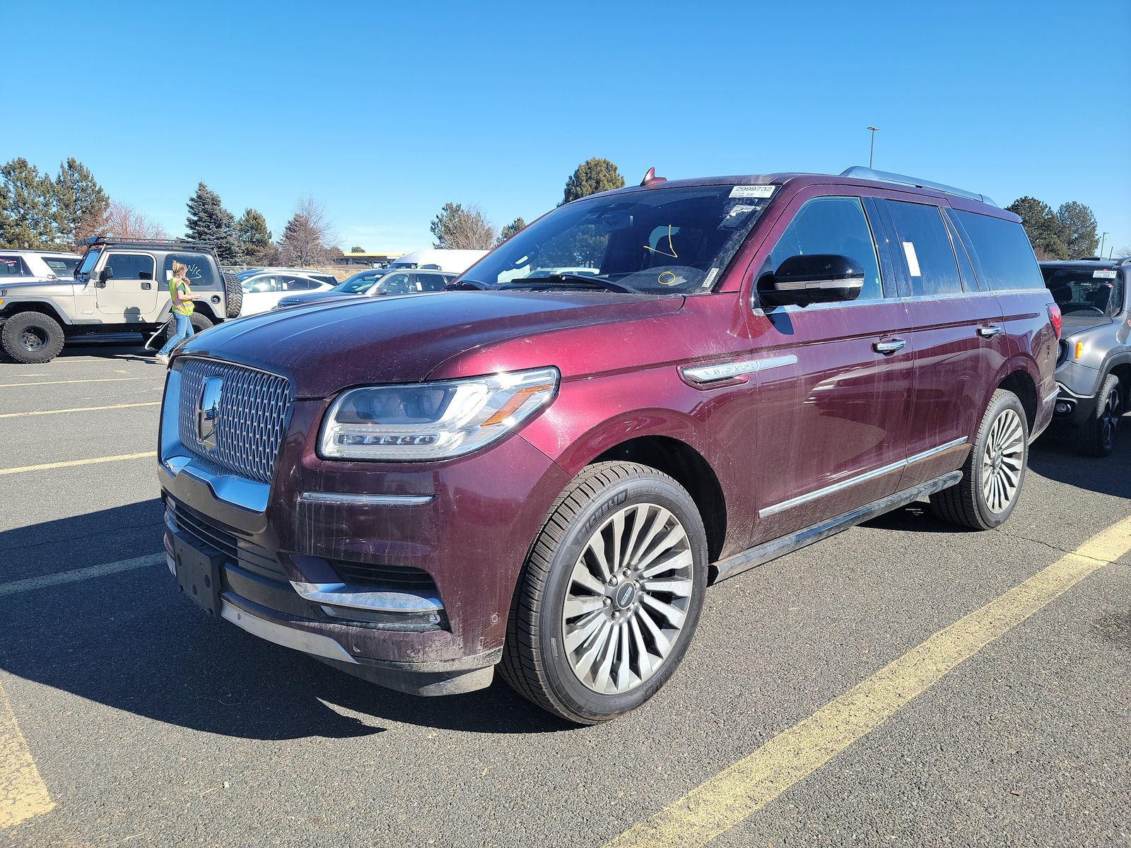 Vehicle - 20240214 2018 Lincoln Navigator 5LMJJ2LT9JEL01365