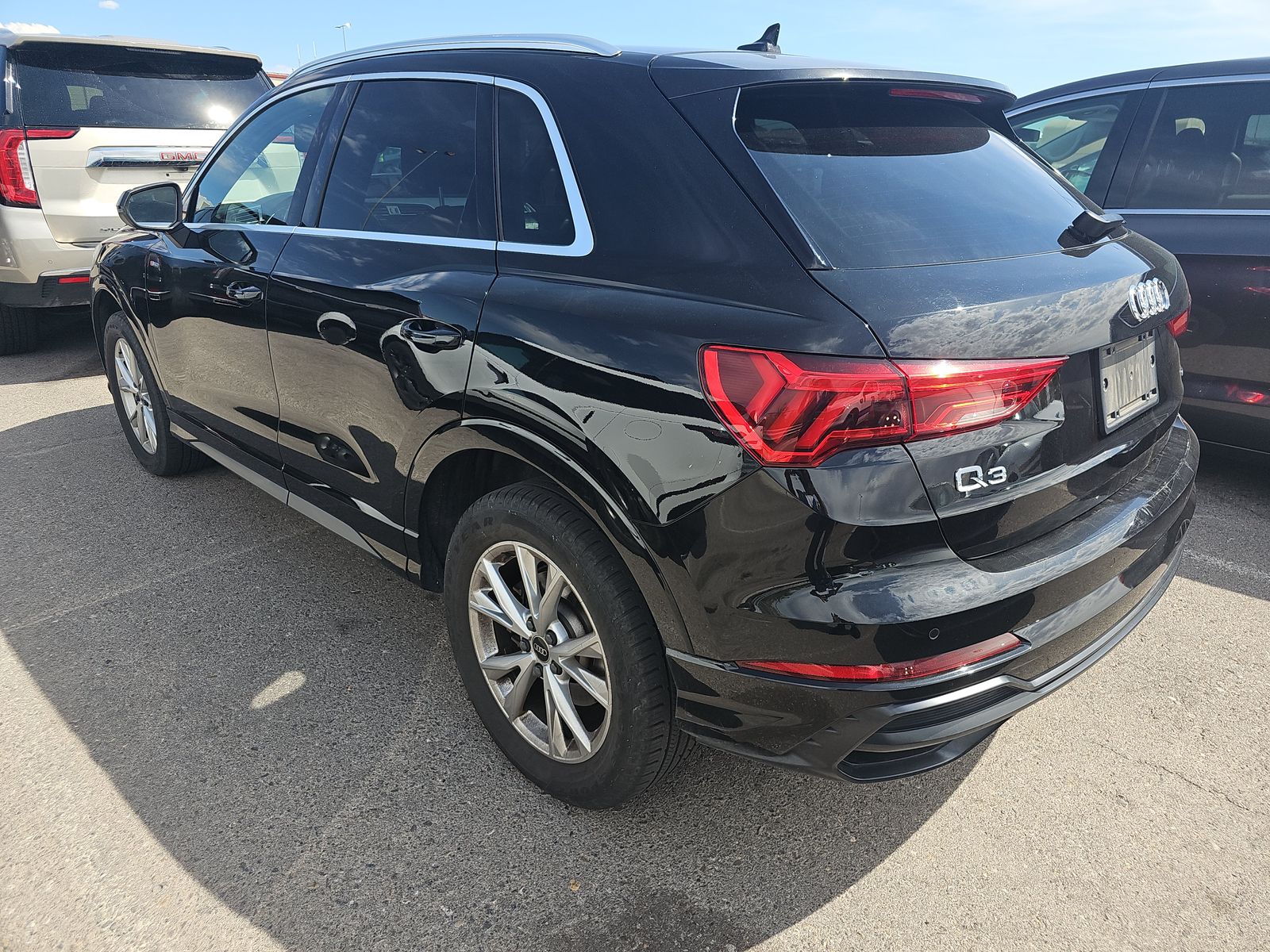 Vehicle - 20240621 2022 Audi Q3 WA1DECF38N1120467