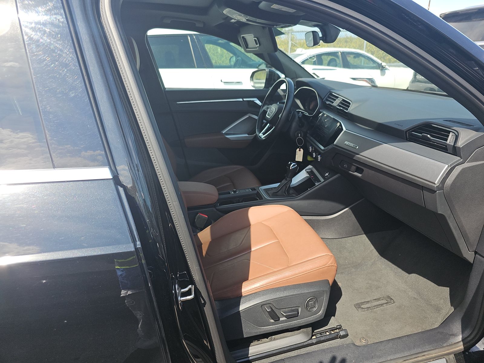 Vehicle - 20240621 2022 Audi Q3 WA1DECF38N1120467