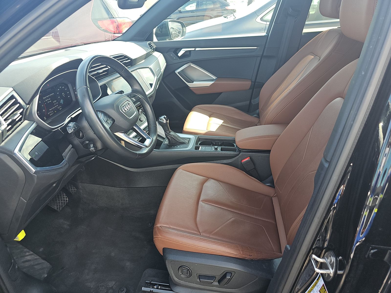Vehicle - 20240621 2022 Audi Q3 WA1DECF38N1120467