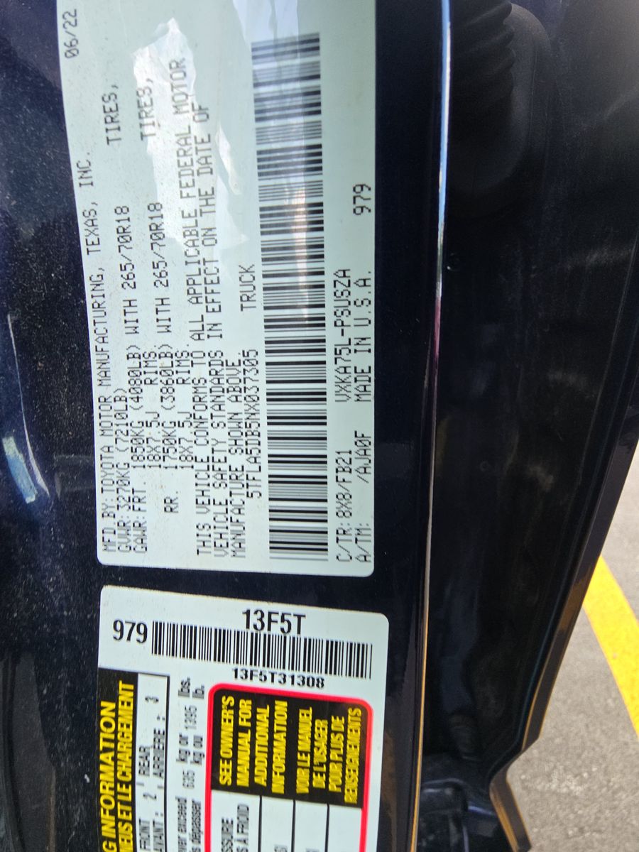 Vehicle - 20240918 2022 Toyota Tundra 5TFLA5DB5NX037305