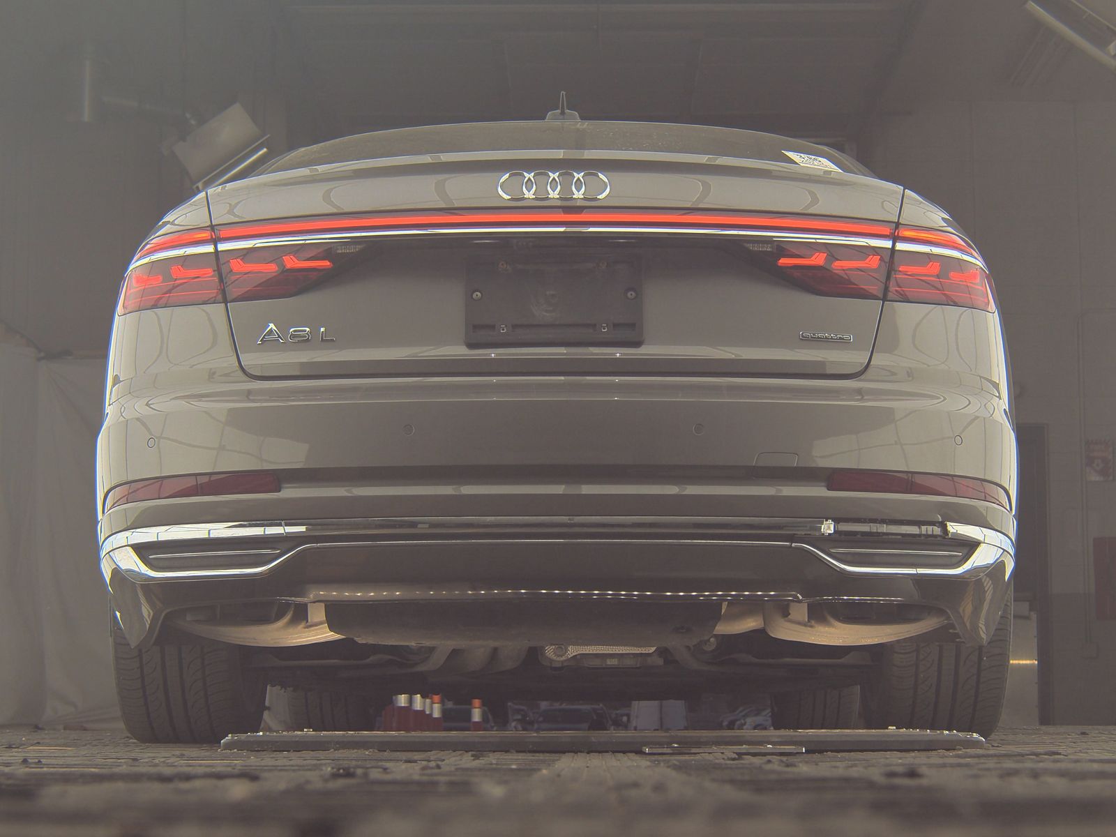 Vehicle - 20241009 2019 Audi A8 WAU8DAF89KN018297