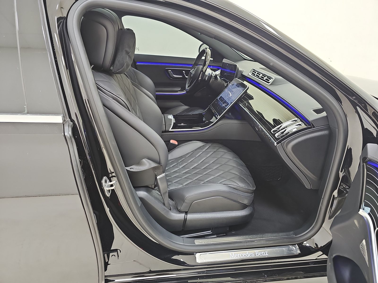 Vehicle - 20241010 2024 Mercedes-Benz S-Class W1K6G6KB0RA264565