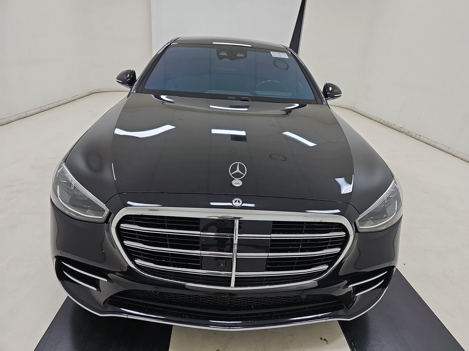 Vehicle - 20241010 2024 Mercedes-Benz S-Class W1K6G6KB0RA264565